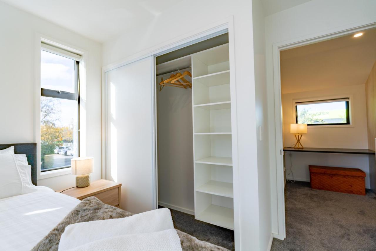 크라이스트처치 King Bed On Hagley Park Corner In The Cbd 아파트 외부 사진